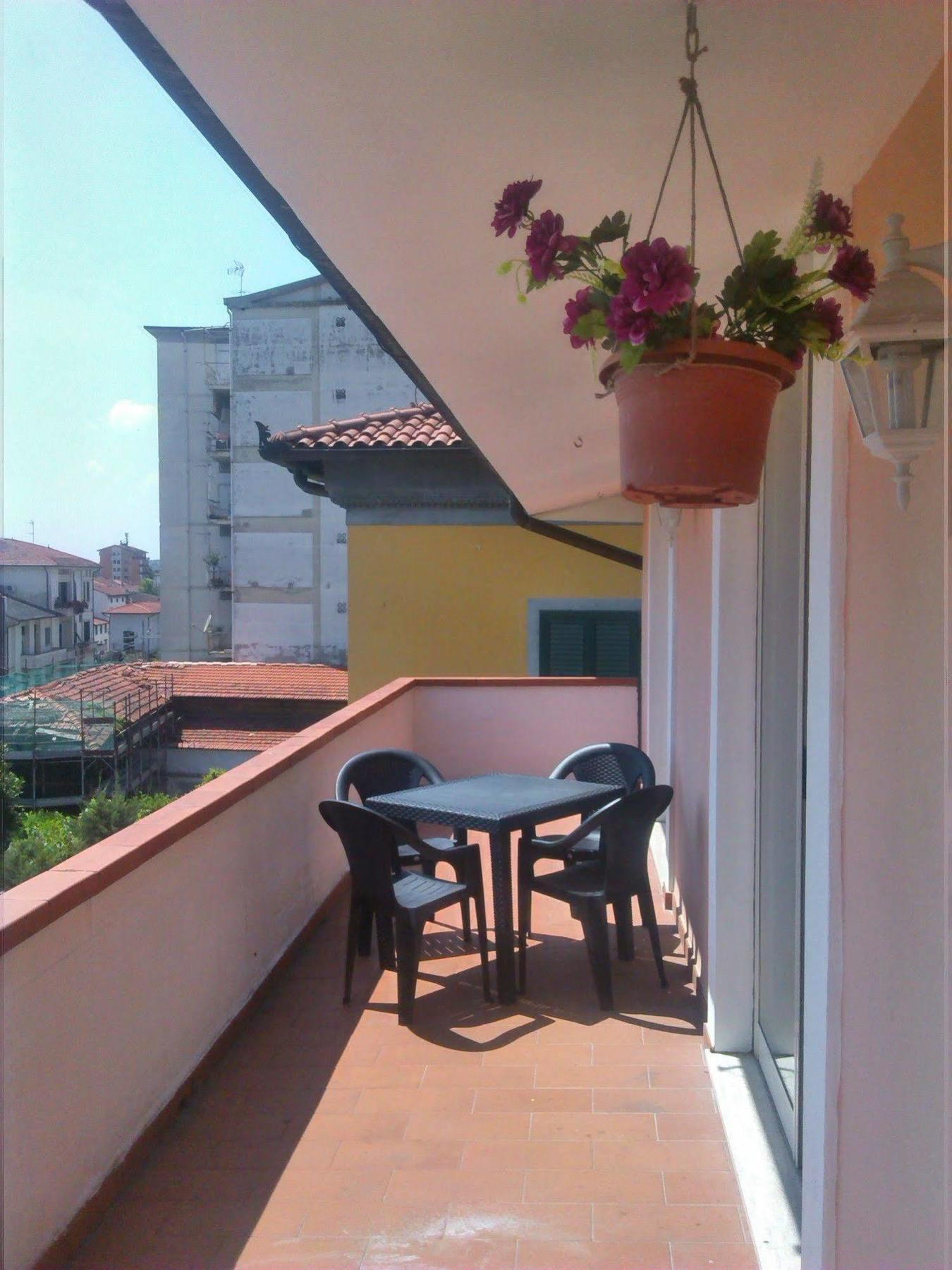 Holiday Matteotti Montecatini Terme Exterior photo